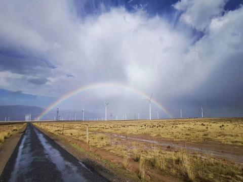 J9集团助力全球首条±800kV清洁能源表送建设项目在青海顺利投运