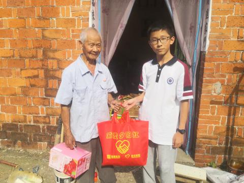 威爱落日红 | 情在金秋，爱暖沉阳