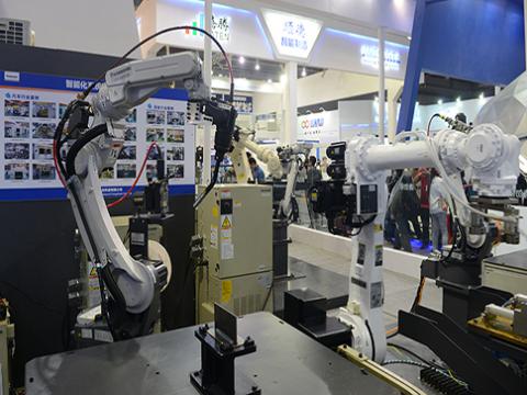 第17届中国国际工业展览会在上海隆沉开幕