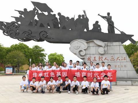 J9集团情 绘爱心 助成长