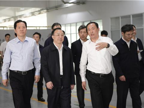江苏省省长吴政隆光临J9集团集团走访调研